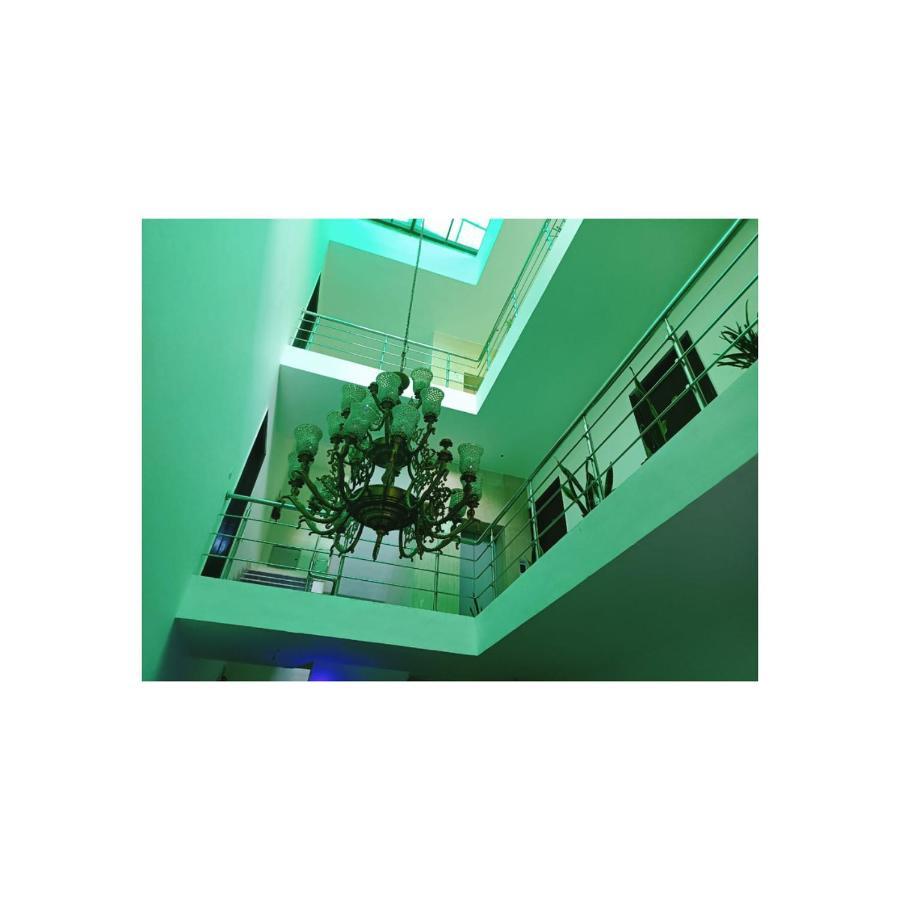 Hotel The Am Bliss Gurgaon Exterior photo